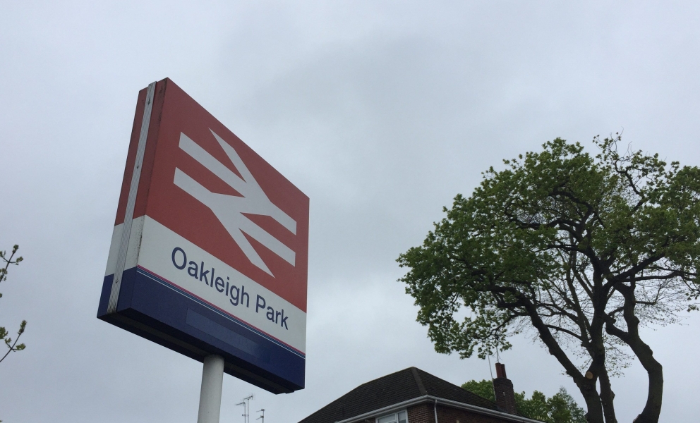 Oakleigh Park station sign
