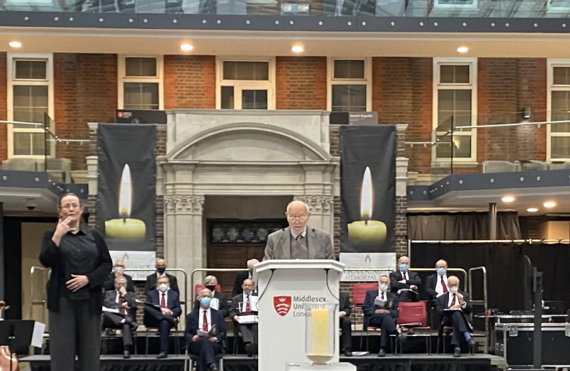 Kurt Marx addresses Barnet commemoration of Holocause Memorial Day