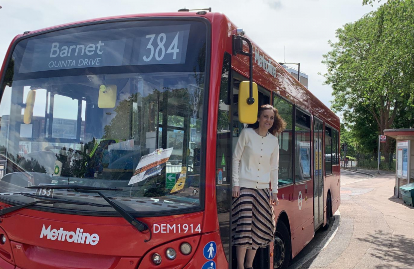 Theresa Villiers campaigns to restore the 384 bus route to streets in New Barnet