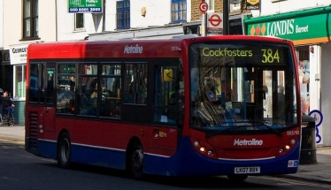 384 bus in High Barnet