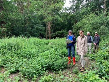 Theresa Villiers visits Coppetts Wood