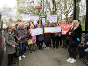 Protest in High Barnet to save the 84 bus