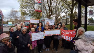Theresa Villiers campaigning to save the 84 bus route
